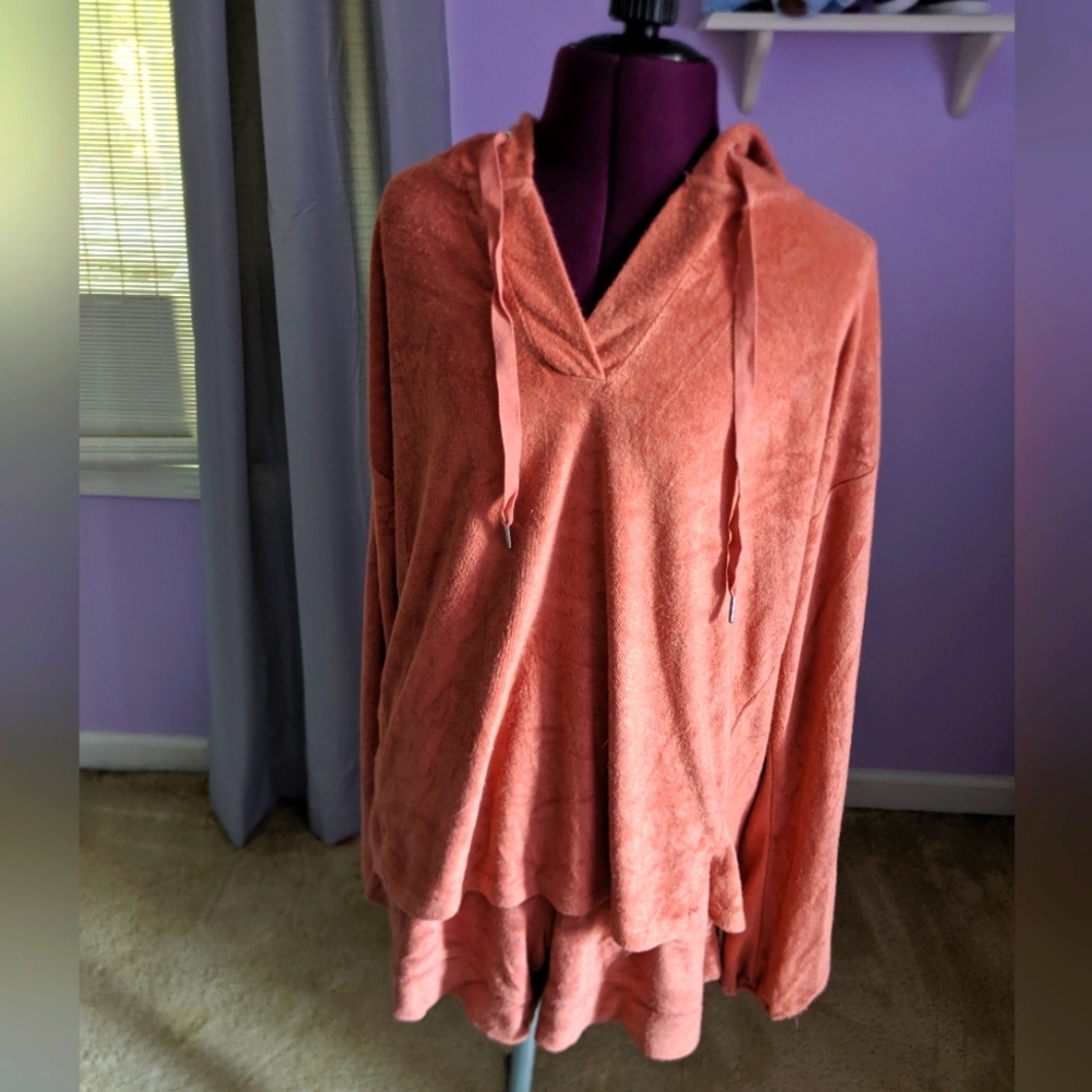Terrie Cloth Soma Short and Hoodie Set M